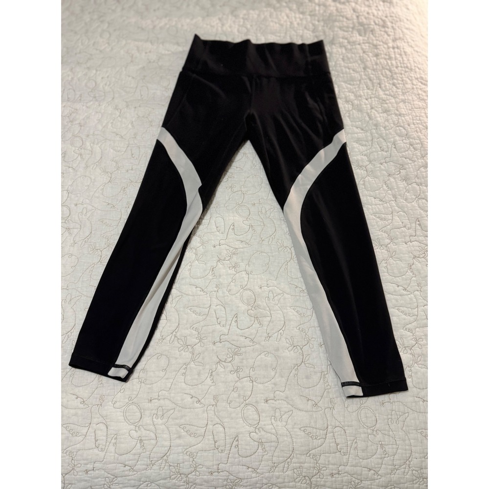 Athleta Salutation Stash Pocket 7/8 Tight Leggings S Black White Colorblock